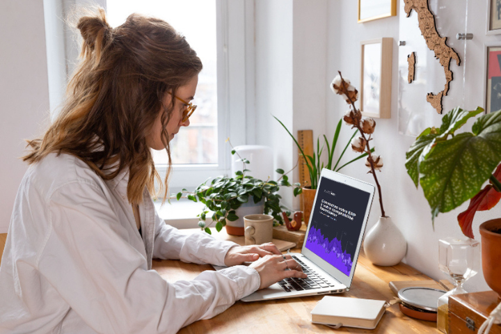 woman at laptop