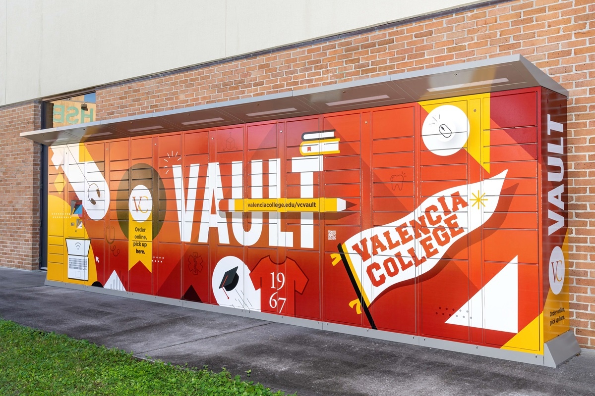 valencia university locker
